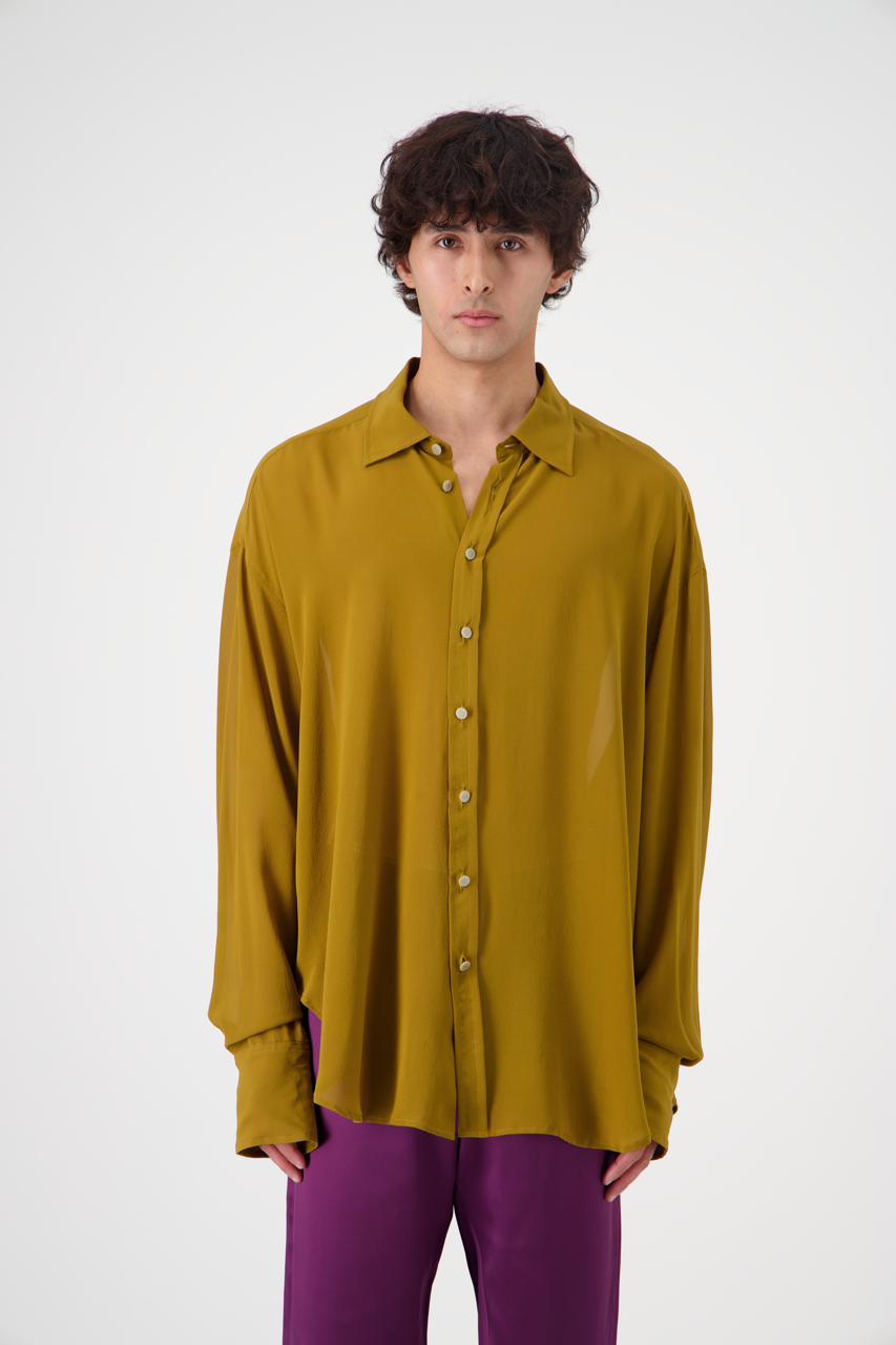 DOM silk crêpe georgette shirt, oversized fit, front view on man model