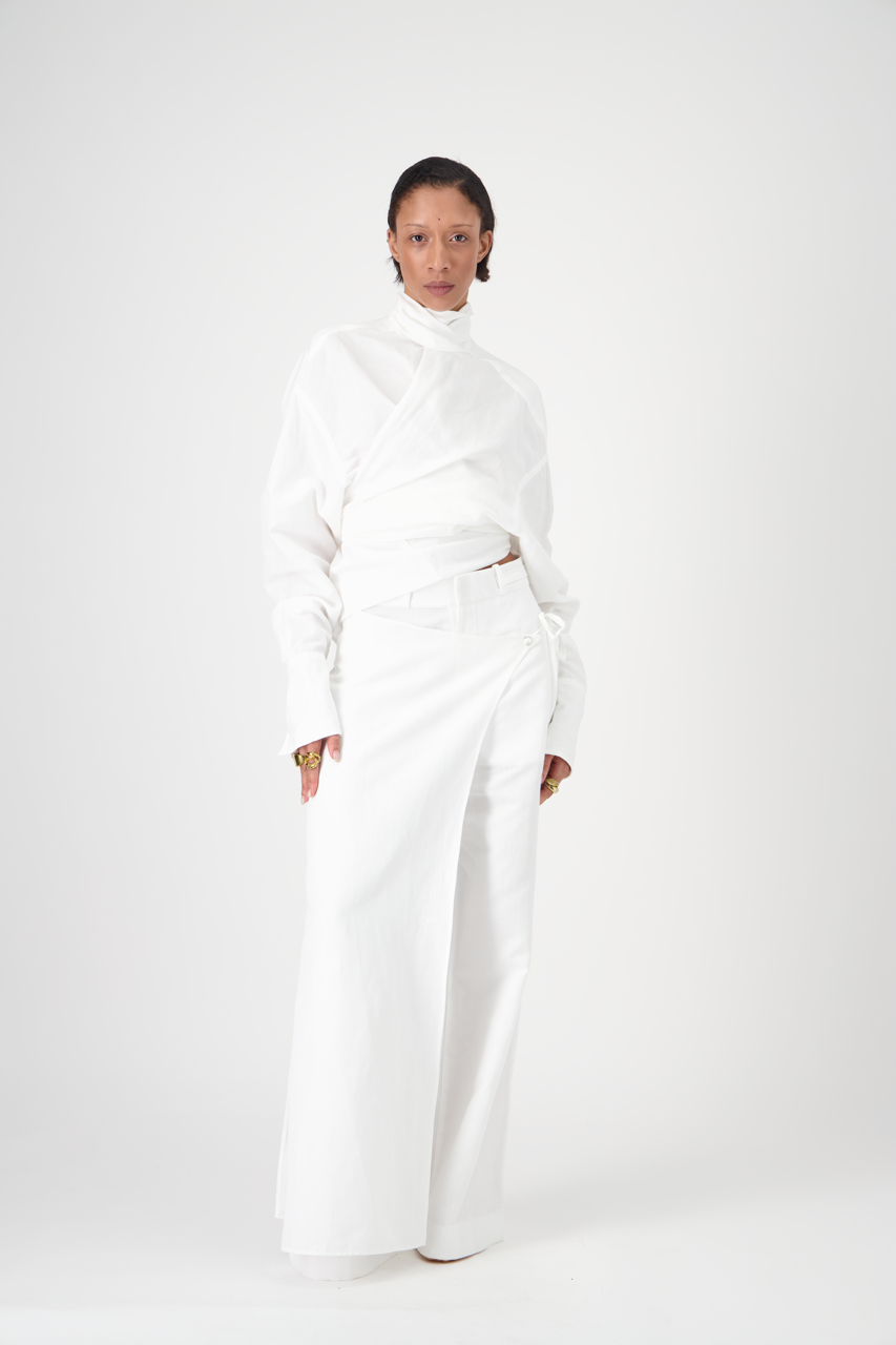 LAVA white cotton-linen canvas top with lavallière collar, wide front view on model