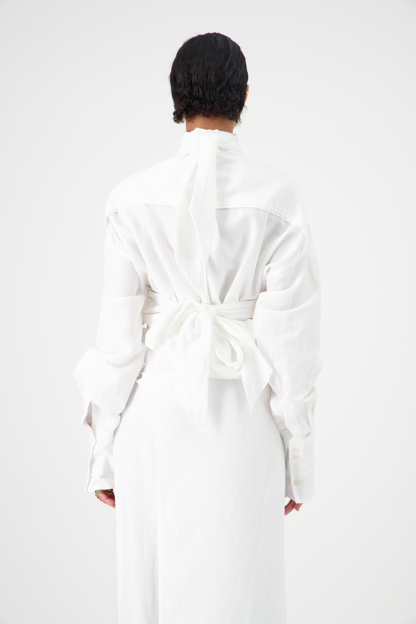 LAVA white cotton-linen canvas top with lavallière collar, back view on model