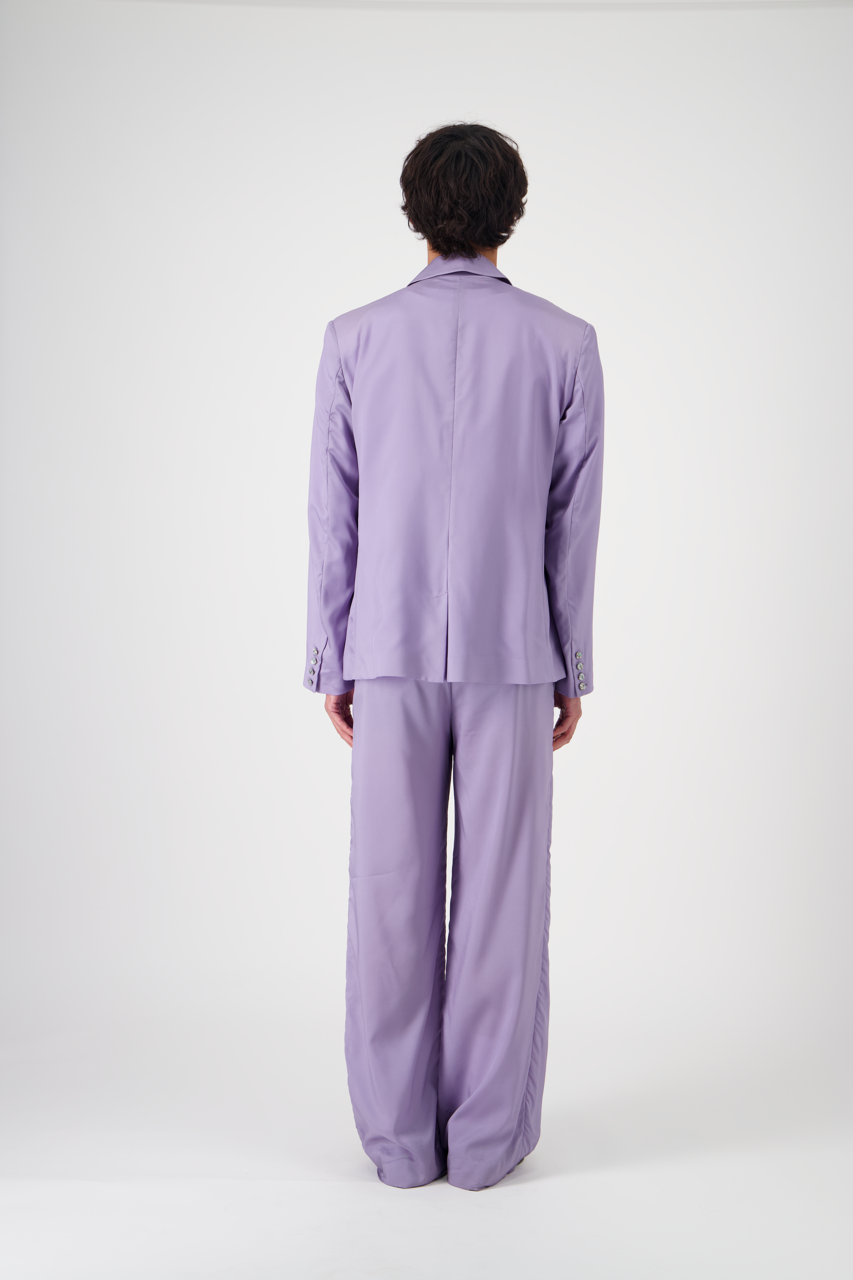MARGUERITE oversized double-breasted twill blazer, back view on man model