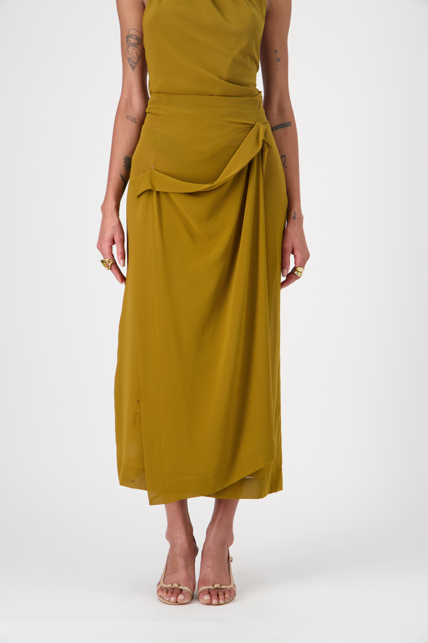 LENNA silk crêpe georgette high-waisted skirt, golden brown, front view on model, close view